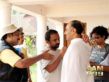 Director Sohan Roy with Rajit Kapur