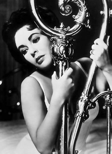 Elizabeth Taylor in Cat On A Hot Tin Roof
