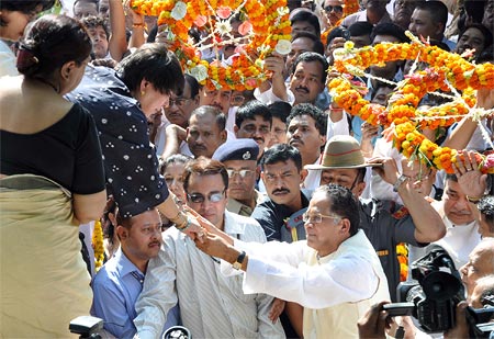 Kalpana Lajmi greets Assam chief minister Tarun Gogoi