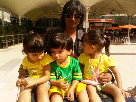 Shirish Kunder with his kids