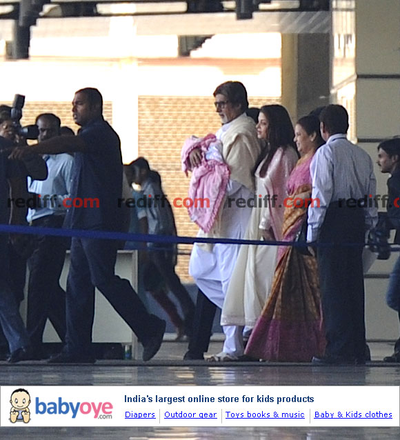 Amitabh Bachchan with Beti B, Aishwarya Rai Bachchan and Vrinda Rai