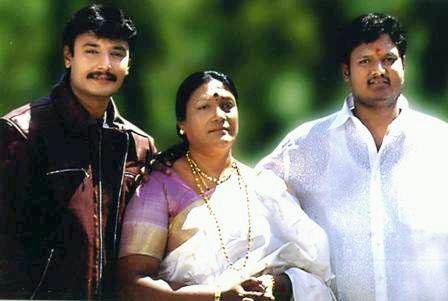 Darshan with his mother and brother Dinkar