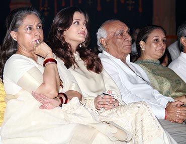 Jaya Bachchan, Aishwarya Rai Bachchan and Yash Chopra
