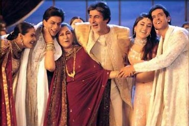 Shah Rukh Khan with Kajol, Jaya and Amitabh Bachchan, Kareena Kapoor and Hrithik Roshan in Kabhi Khushi Kabhi Gham