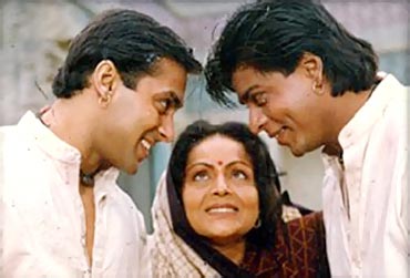 Salman Khan, Rakhee and Shah Rukh Khan in Karan Arjun