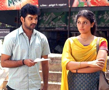 A still from Engeyum Eppothum