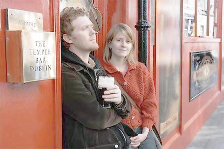 Glen Hansard and Marketa Irglova in Once