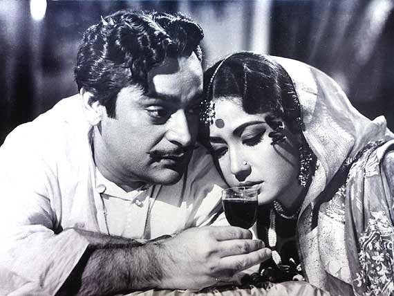 Rehman and Meena Kumari in Sahib Biwi Aur Ghulam