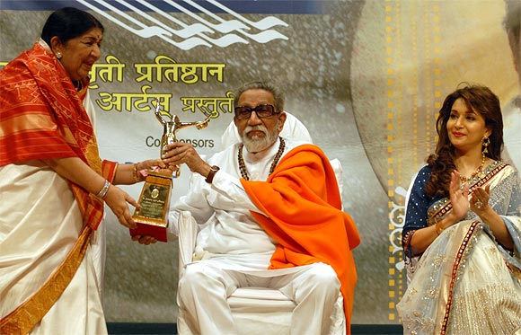 Lata Mangeshkar, Bal Thackeray and Madhuri Dixit Nene
