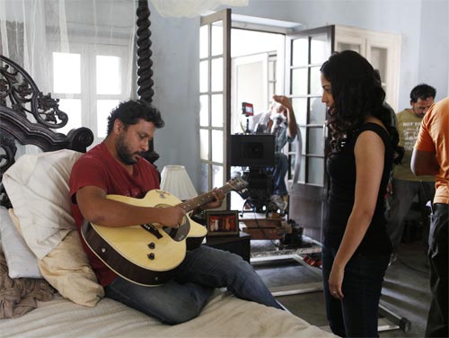 Shoojit Sircar and Yami Gautam on the sets of Vicky Donor
