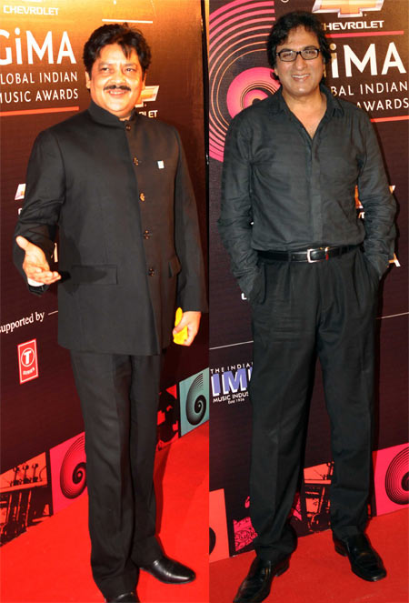 Udit Narayan and Talat Aziz