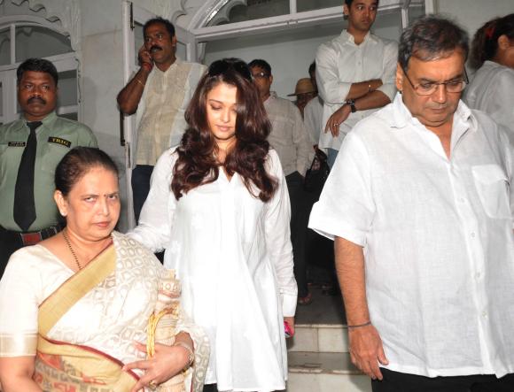 Aishwarya Rai Bachchan, mother Brinda Rai and Subhash Ghai