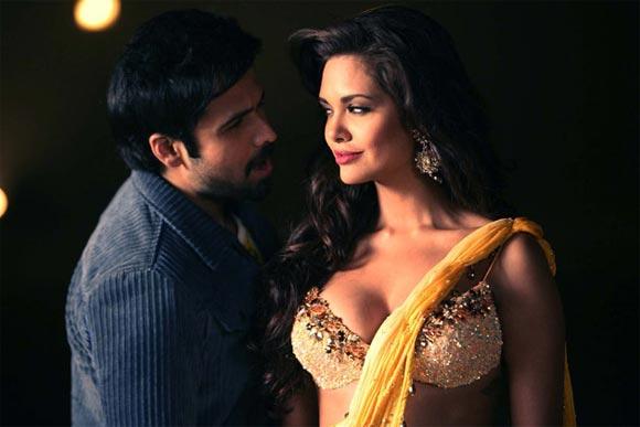 Esha Gupta and Emraan Hashmi in Jannat 2