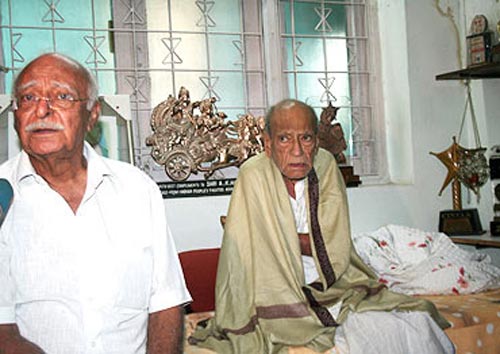 Vijay Hangal with his father A K Hangal