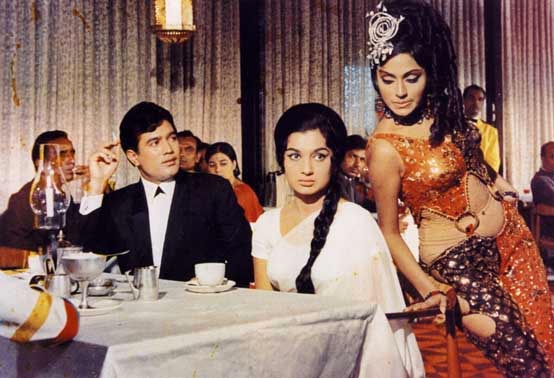 Bindu, Rajesh Khanna and Asha Parekh