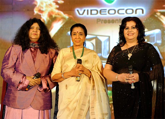 Abida Parveen, Asha Bhosle and Runa Laila