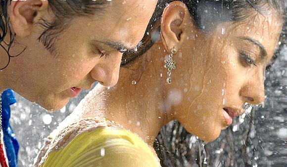 Kajol and Aamir Khan in Fanaa