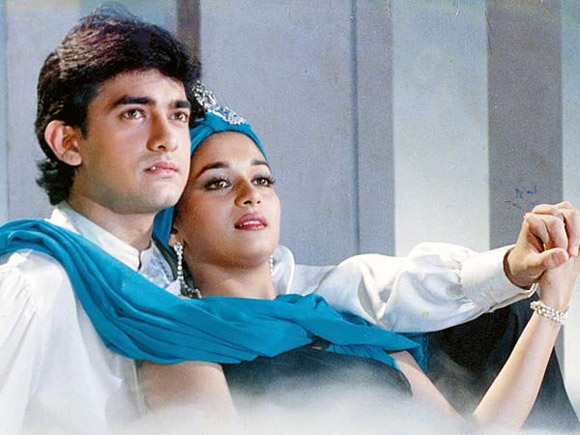 Madhuri Dixit and Aamir Khan in Dil