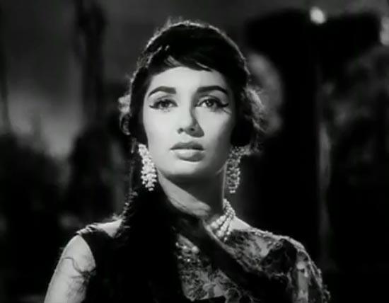 Sadhana in Woh Kaun Thi