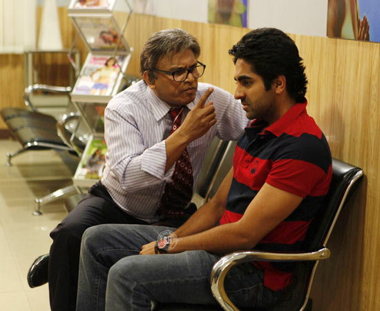 Annu Kapoor and Ayushmann Khurana in Vicky Donor
