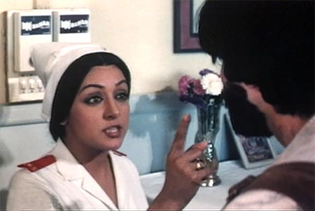 Hema Malini and Amitabh Bachchan in Satte Pe Satta