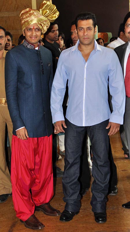 Riteish Deshmukh and Salman Khan