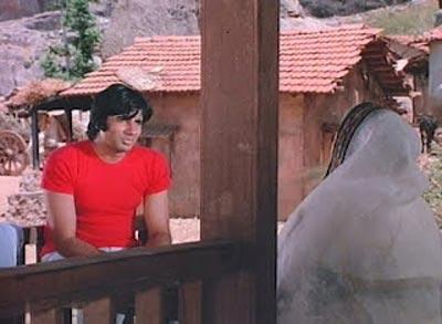 Amitabh's Jai talks to Basanti's mausi