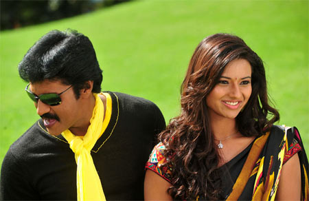 First Look: Sunil's Poolarangadu - Rediff.com movies