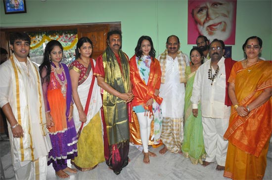 Mohanbabu with his family