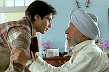 Shahid Kapoor and Dara Singh in Jab We Met