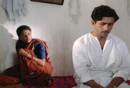 Smita Patil and Naseeruddin Shah in Nishant.