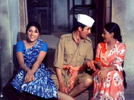 Rajesh Khanna and Jaya Bachchan, right, in Bawarchi