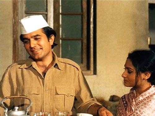 Rajesh Khanna with Jaya Bachchan in Baawarchi