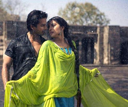 A scene from Teri Meri Kahaani