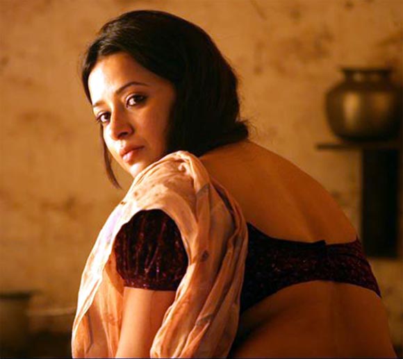 The 25 HOTTEST Village Belles of Bollywood - Rediff.com