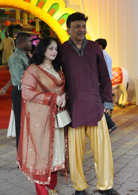 Anu Malik and wife