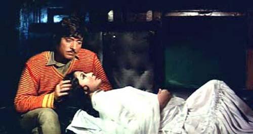 Raaj Kumar and Meena Kumari in Pakeezah