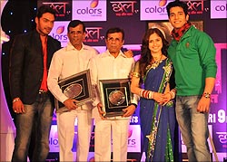 Abbas-Mustan with the show's cast