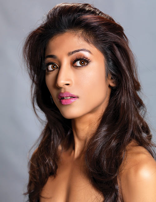 Paoli Dam and Mohan Kapoor in Hate Story