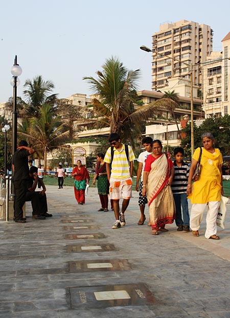 Onlookers at the Bandstand promenade