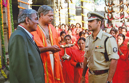 Mohan Agashe and Ajay Devgn in Gangaajal