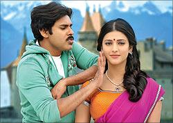 Pawan Kalyan and Shruti Haasan in Gabbar Singh