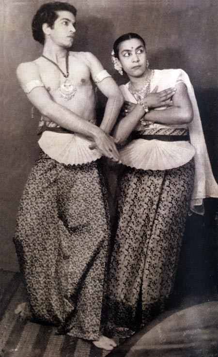 Zohra Segal with Kameshwar Segal (Zohra Segal's husband) in The Lotus Dance, choreographed by Kamleswar, Lahore 1945