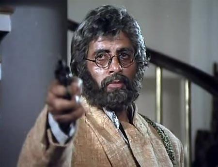 Amitabh Bachchan in Aakhri Raasta