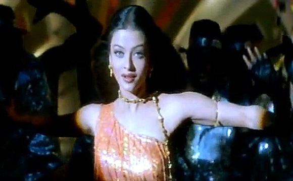 Aishwarya Rai Bachchan in Ravoyi Chandamama