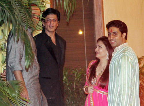 Ashutosh Gowariker, Shah Rukh, Aishwarya Rai and Abhishek Bachchan