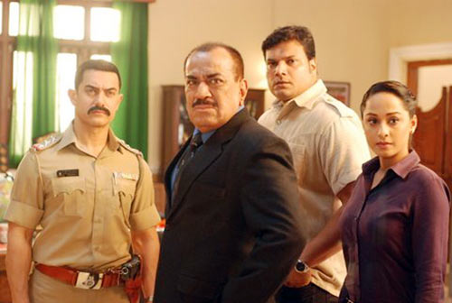 Aamir Khan, Shivaji Satam, Dayanand Shetty, Ansha Sayed