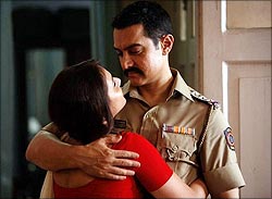 Raja Sen Reviews Aamir Khan S Talaash Rediff Com Movies