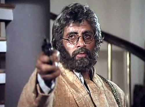 Amitabh Bachchan in Aakhree Raasta