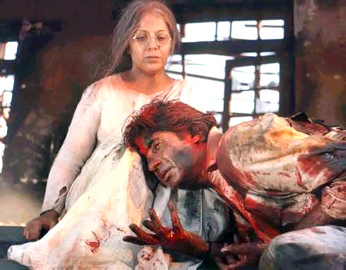 Rohini Hattangadi and Amitabh Bachchan in Agneepath